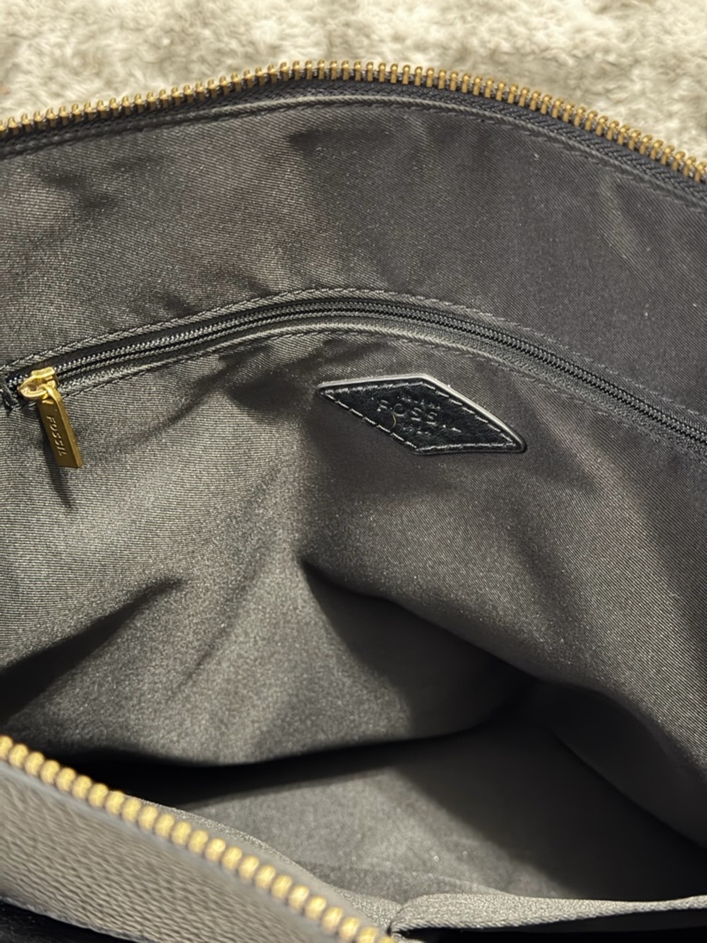 Fossil Black Leather 1 main Compartment and 3 zippered Tote with Key Charm - Picture 8 of 14